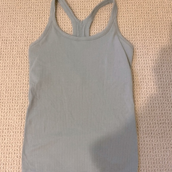 side 6 lululemon eb to the street tank! - Picture 1 of 3